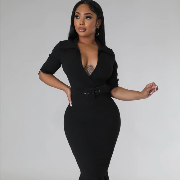 Fashion Nova Dresses & Skirts - 💕❤️🥰BLACK MIDI BELTED DRESS🥰❤️💕